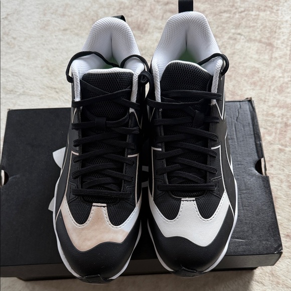 Under Armour Youth Leadoff Icon Mid Rm Jr Baseball Cleats Size 6Y Boys Girls - Picture 2 of 7